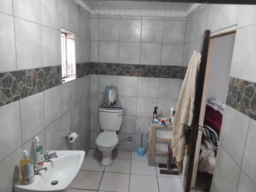 4 Bedroom Property for Sale in Leeudoringstad North West